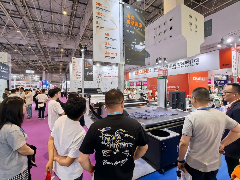 服装多层裁床 服装多层裁床